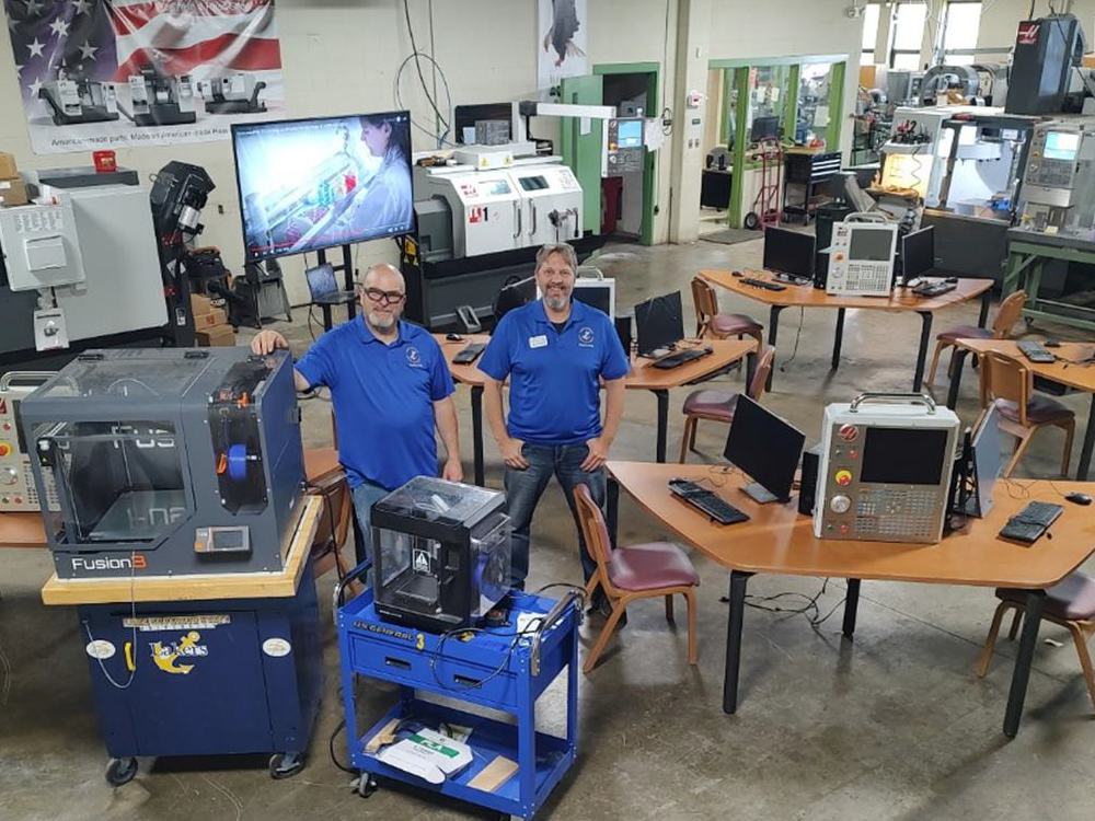 LSSU CNC machines_sm